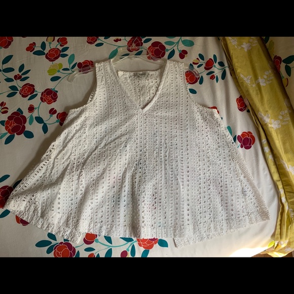 🌺Madewell eyelet open back top 🌺 - Picture 4 of 7